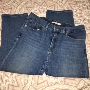 Levi Capri jeans